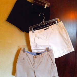 3 Pairs of Shorts Banana Republic & Mossimo. FREE GIFT W/ PURCHASE!